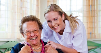 Hauskrankenpflege der alten Dame